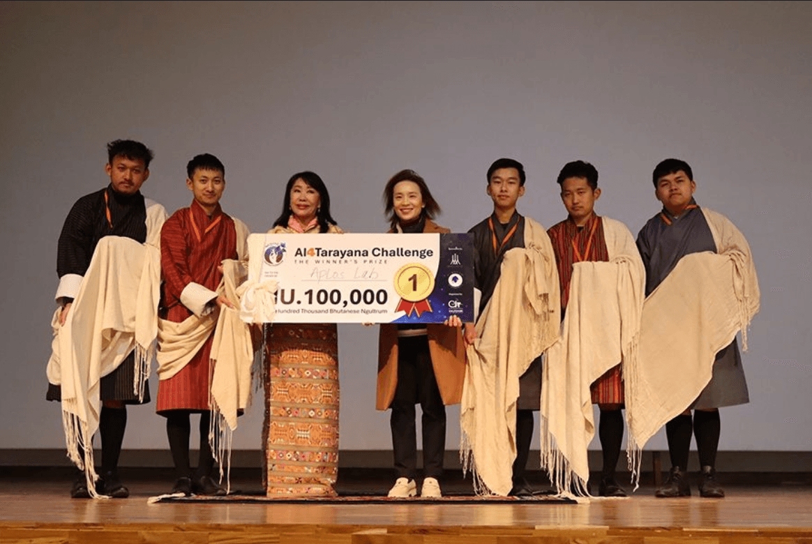 AI4Tarayana Challenge win — Aplos Lab team on stage